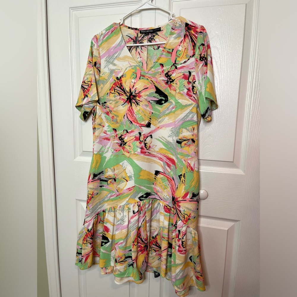 Tolani Collection Women Dress Sz SmallV-Neck Printed Ruffle Pink Flounce Pockets